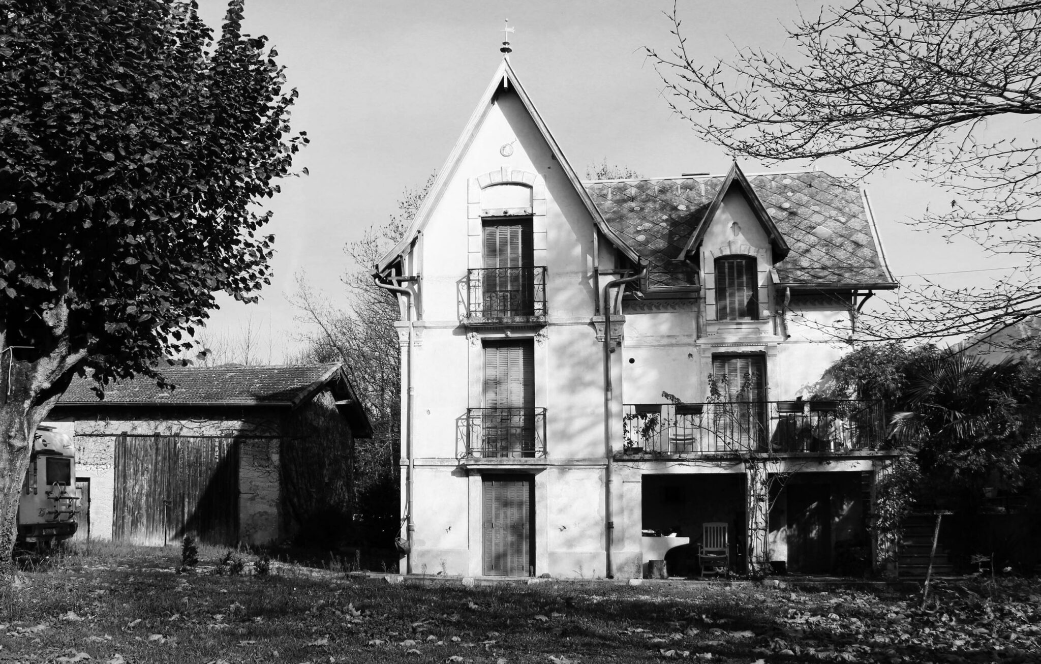 Extension d'une maison dans une grange