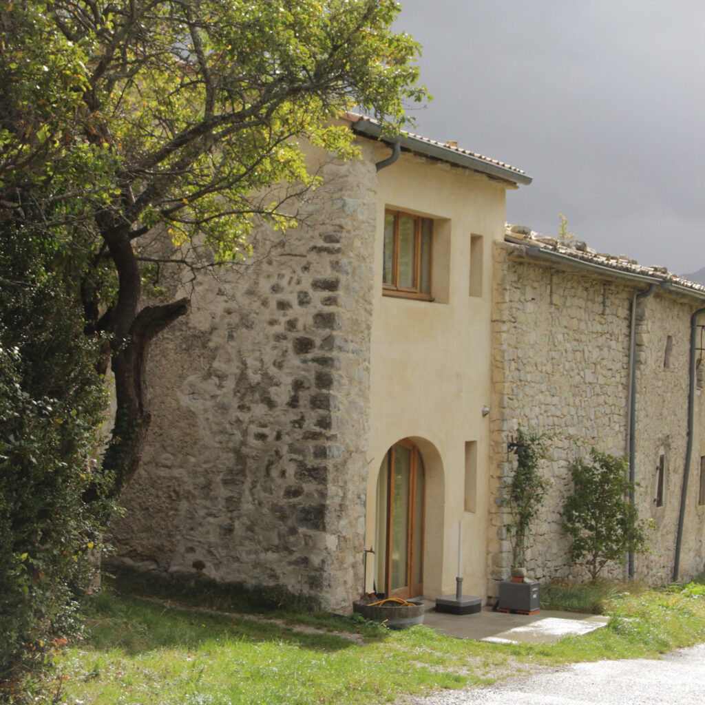 Réhabilitation d'une bergerie en gîte