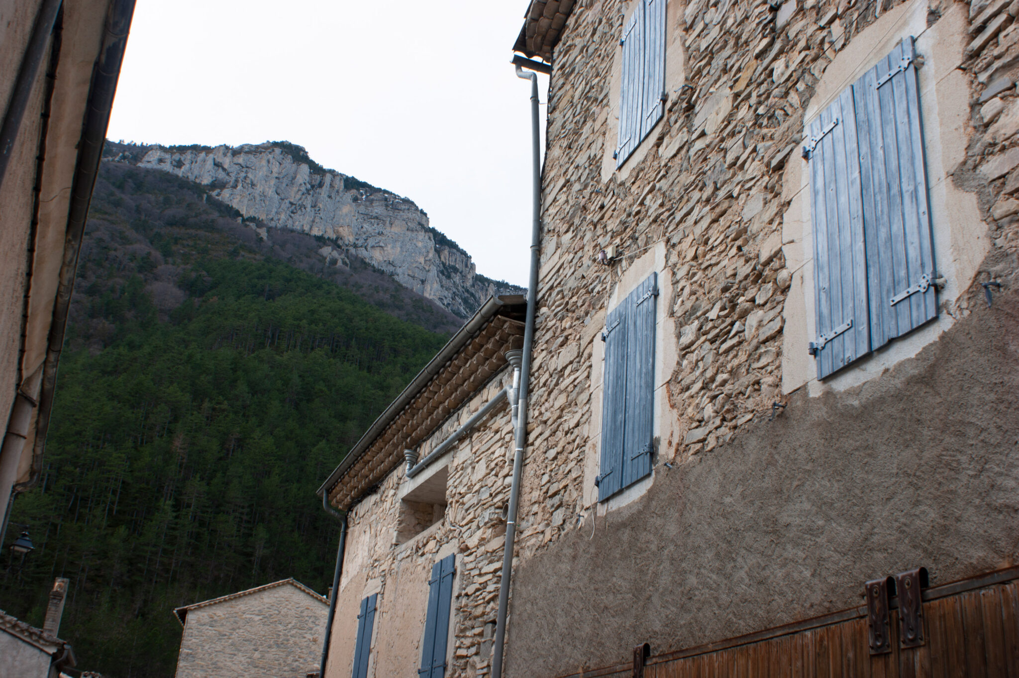 Rénovation d'une maison de village et création d'une terrasse tropézienne