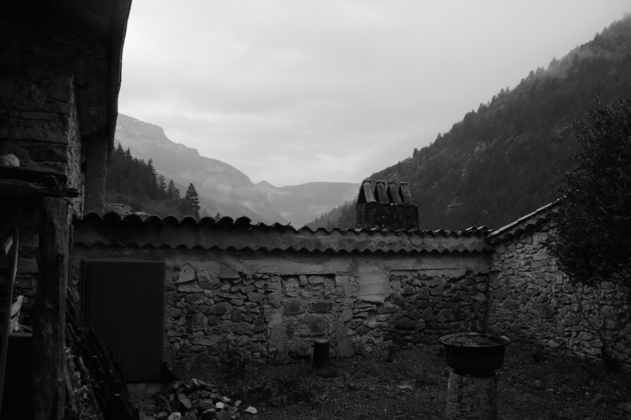Rénovation d'une maison de village et création d'une terrasse tropézienne